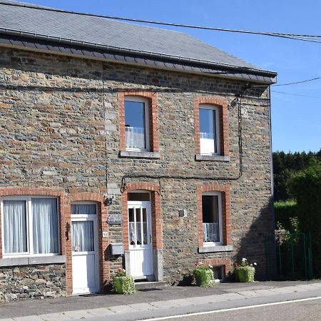 Cozy Holiday Home Near The Forest In Bovigny ゴウブー エクステリア 写真