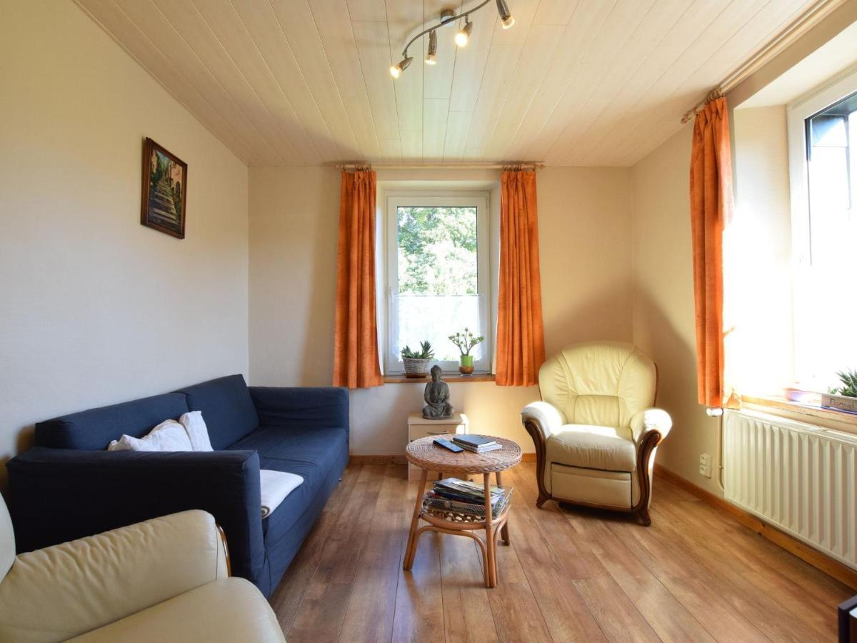 Cozy Holiday Home Near The Forest In Bovigny ゴウブー エクステリア 写真