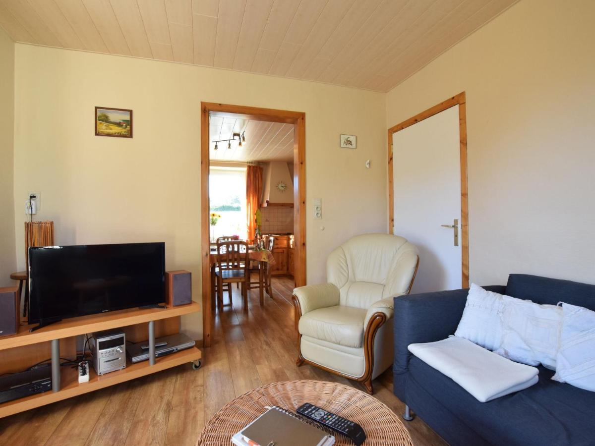 Cozy Holiday Home Near The Forest In Bovigny ゴウブー エクステリア 写真